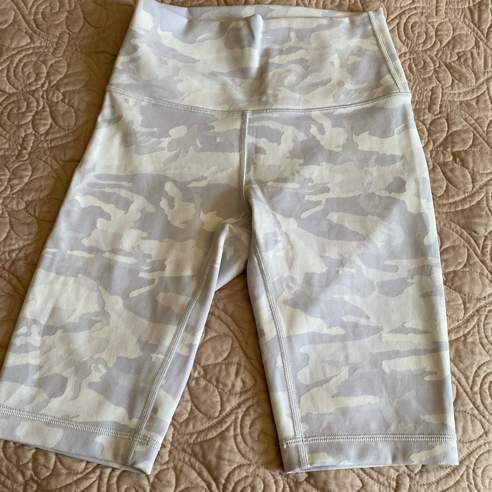 lululemon Wunder Under Camo Alpine/White